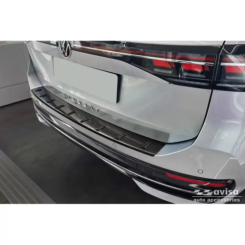 Zwart RVS Achterbumperprotector Volkswagen Passat Variant (CJ5) incl. R-Line & Hybrid 2024- 'STRONG EDITION' Beperkte Voorraad